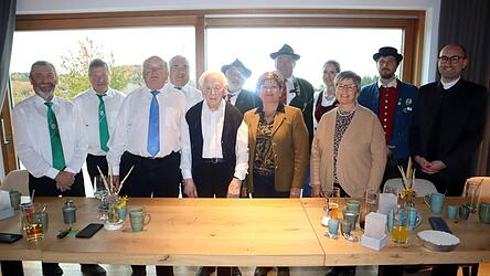 Karl Beiderbeck wurde 90 Jahre alt und viele Gratulanten kamen.