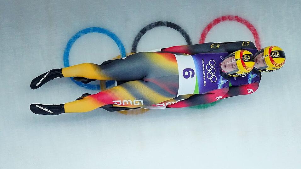Holen Silber bei der Olympia-Premiere: Dajana Eitberger und Magdalena Matschina