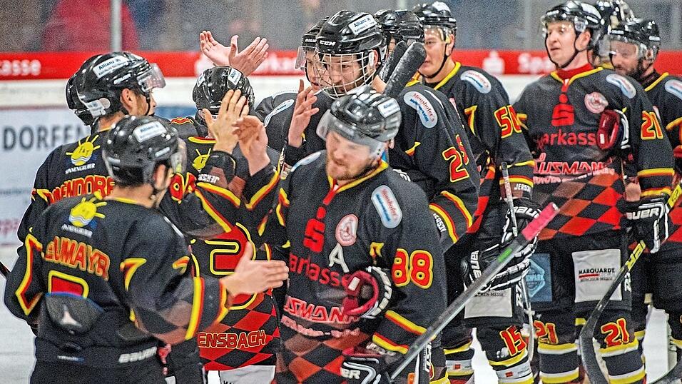 Können die Puckjäger des ESV Gebensbach heute Abend nach dem Ertönen der Schlusssirene einen weiteren Sieg bejubeln? Können die Puckjäger des ESV Gebensbach heute Abend nach dem Ertönen der Schlusssirene einen weiteren Sieg bejubeln?
