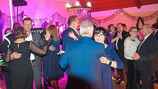 Die Tanzfl&auml;che war am Abend sehr begehrt.