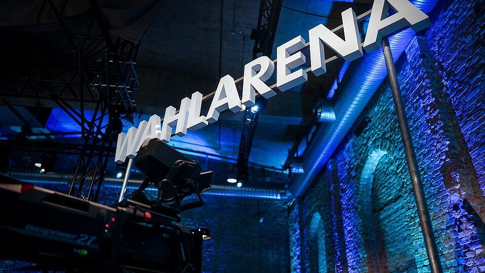 Die Kanzlerkandidaten beantworten in der ARD-Sendung live nacheinander die Fragen eines repräsentativ ausgewählten Publikums Die Kanzlerkandidaten beantworten in der ARD-Sendung live nacheinander die Fragen eines repräsentativ ausgewählten Publikums