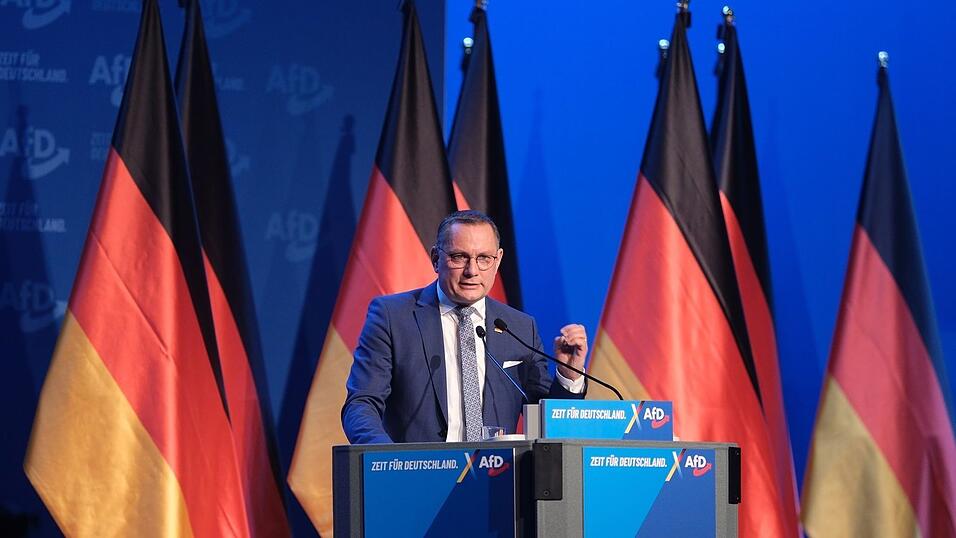 «Tino, Tino»-Rufe für AfD-Co-Chef Chrupalla. Als Ziel für die Bundestagswahl gibt er aus, mindestens zweitstärkste Kraft zu werden. «Tino, Tino»-Rufe für AfD-Co-Chef Chrupalla. Als Ziel für die Bundestagswahl gibt er aus, mindestens zweitstärkste Kraft zu werden.