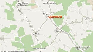 Auf dem Weg von Adlkofen nach Vilsbiburg kommen Autofahrer an der Biogasanlage Oberpettenbach vorbei.