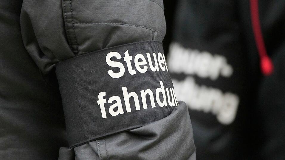 Vorstellung eines Aktionsplans zur Bekämpfung von Steuer- und Finanzkriminalität: unter anderem härtere Strafen, Registrierkassen-Pflicht und bessere Koordination von Ermittlungen Vorstellung eines Aktionsplans zur Bekämpfung von Steuer- und Finanzkriminalität: unter anderem härtere Strafen, Registrierkassen-Pflicht und bessere Koordination von Ermittlungen