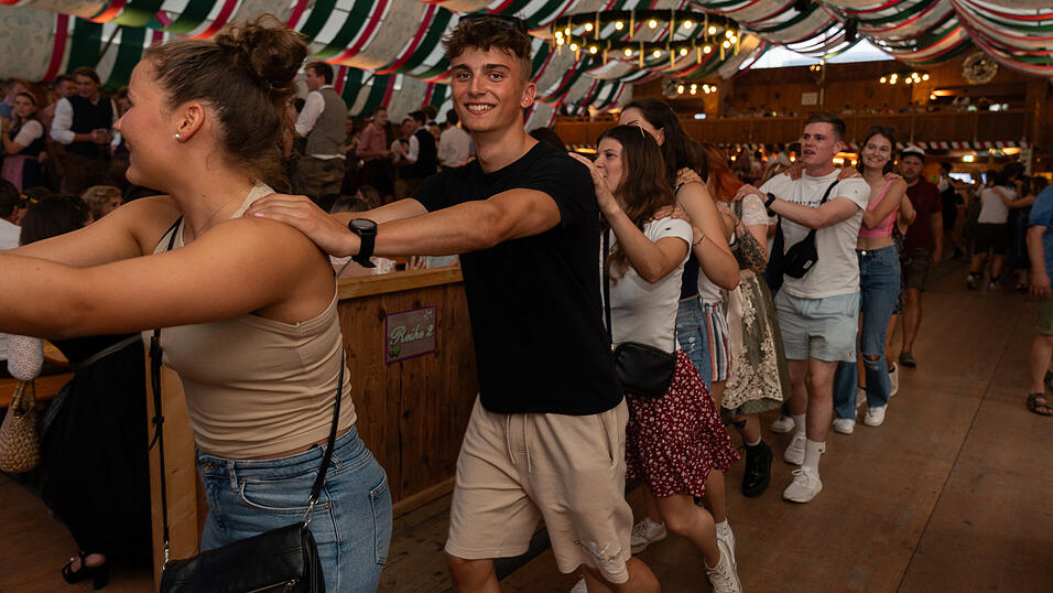 Die Partybilder vom Donnerstag, 17. August 2023, aus dem Festzelt Weckmann.