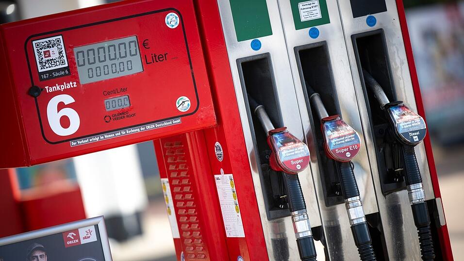 Nach Einsch&auml;tzung des ADAC sind die Spritpreise nach wie vor zu hoch. (Symbolfoto)