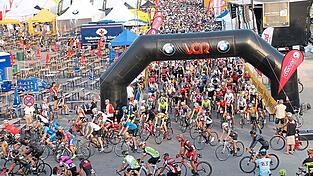 So sah der Start des Arber-Marathons 2018 aus. Dieses Jahr werden circa 5 000 Teilnehmer mitmachen, so der Veloclub Ratisbona.