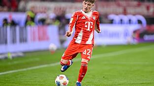 Darf wom&ouml;glich bald auch das DFB-Trikot tragen: Bayerns Jungstar Lennart Karl. (Archivbild)