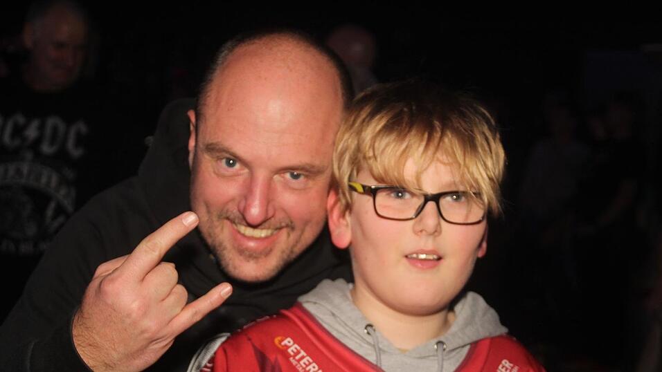 Eindrücke vom Konzertabend der AC/DC-Coverband Barock in er Landshuter Sparkassen-Arena. Eindrücke vom Konzertabend der AC/DC-Coverband Barock in er Landshuter Sparkassen-Arena.