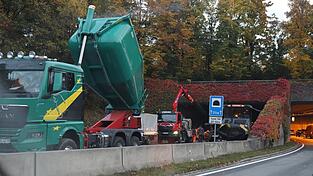 Die Reparaturarbeiten am Deggendorfer B11-Tunnel werden sich noch ziehen. (Archivfoto) Die Reparaturarbeiten am Deggendorfer B11-Tunnel werden sich noch ziehen. (Archivfoto)