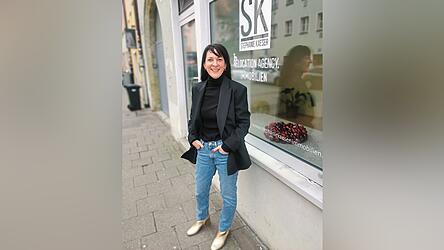 Stefanie Kaeser vor ihrer Agentur in der Ostengasse.