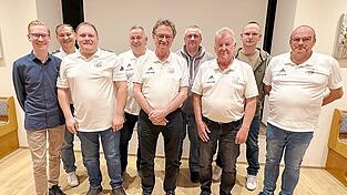 Die neue F&uuml;hrungsmannschaft der SpVgg Osterhofen.