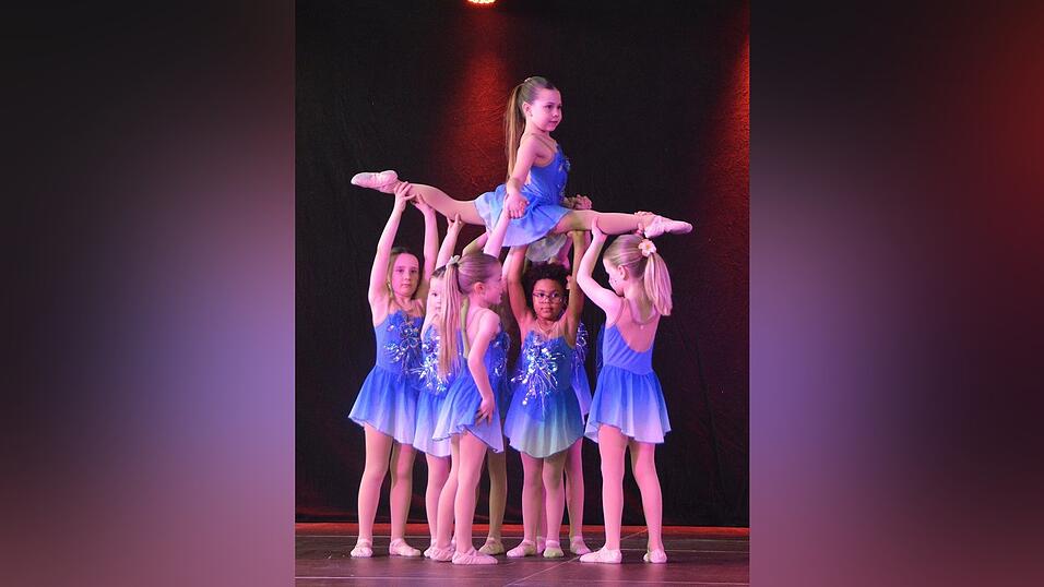 Die Ph&ouml;nix Minis der Spielvereinigung Niederaichbach er&ouml;ffneten das Festival mit einem hinrei&szlig;enden Auftritt.