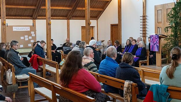 Ein Teil der anwesenden Gl&auml;ubigen