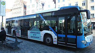 Ein Busfahrer wollte die Dienstvorschrift beachten und bekam deshalb Streit mit zwei Fahrgästen. Das Ganze endete schließlich vor Gericht. (Symbolfoto) Ein Busfahrer wollte die Dienstvorschrift beachten und bekam deshalb Streit mit zwei Fahrgästen. Das Ganze endete schließlich vor Gericht. (Symbolfoto)