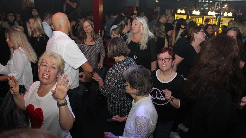Die Eindrücke von der Veranstaltung 'From Disco to Disco' im Rocketclub in Landshut. Die Eindrücke von der Veranstaltung 'From Disco to Disco' im Rocketclub in Landshut.