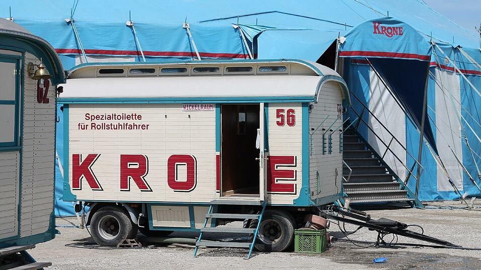 Bis zum 17. Mai gastiert der Circus Krone in Straubing. Wir haben uns angeschaut, wie es hinter den Kulissen aussieht. Bis zum 17. Mai gastiert der Circus Krone in Straubing. Wir haben uns angeschaut, wie es hinter den Kulissen aussieht.