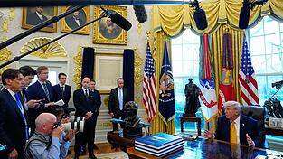 Vor Journalisten deutete Trump eine m&ouml;gliche &laquo;&Uuml;bernahme&raquo; Kubas an.