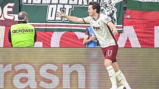 Augsburg-Doppelpacker gegen Favorit Leverkusen: Michael Gregoritsch. Augsburg-Doppelpacker gegen Favorit Leverkusen: Michael Gregoritsch.