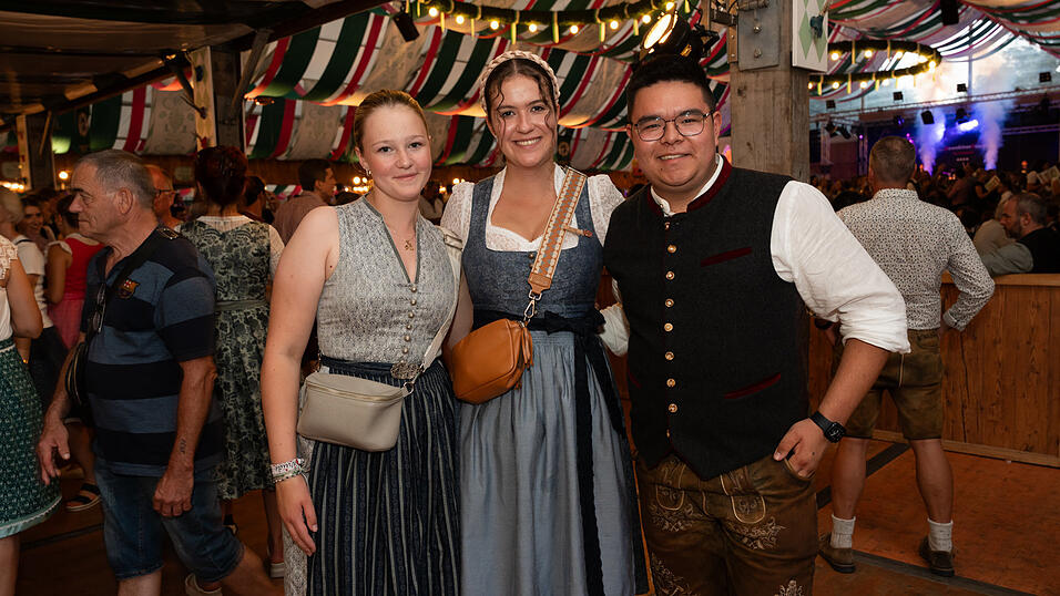 Die Partybilder vom Freitag, 16. August 2024, aus dem Festzelt Weckmann. Die Partybilder vom Freitag, 16. August 2024, aus dem Festzelt Weckmann.