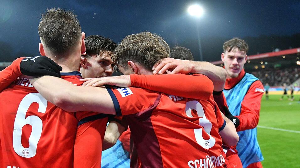 Heidenheim feiert einen wichtigen Heimsieg.
