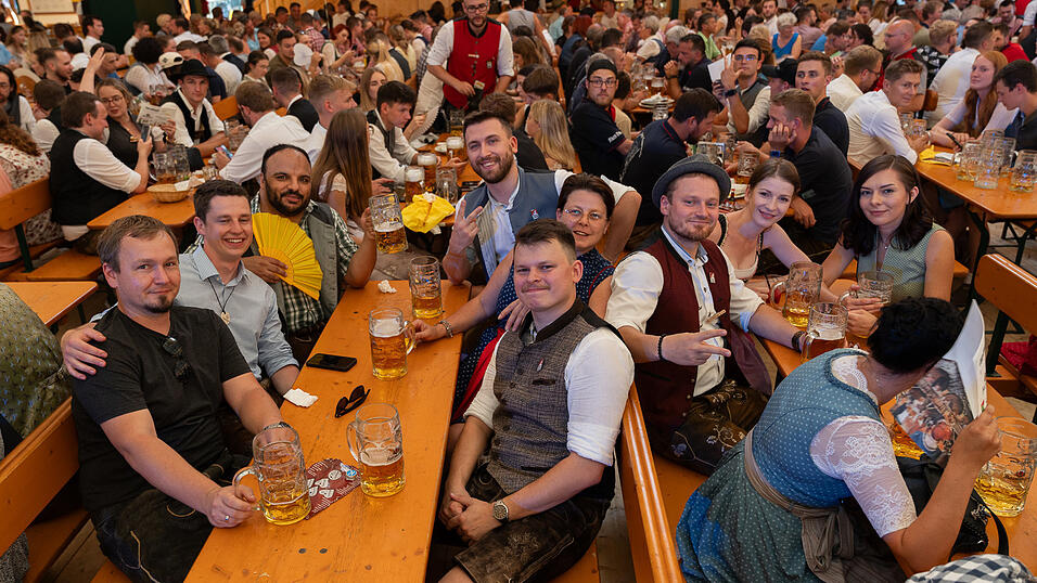 Die Partybilder vom Samstag, 19. August 2023, aus dem Festzelt Nothaft. Die Partybilder vom Samstag, 19. August 2023, aus dem Festzelt Nothaft.