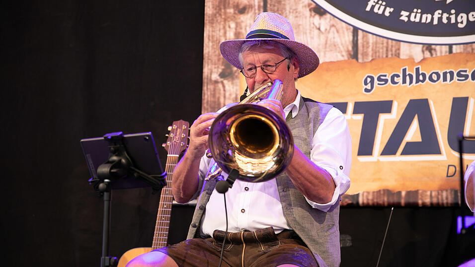 Die Partybilder vom Sonntag, 10. August, aus dem Festzelt Greindl. Die Partybilder vom Sonntag, 10. August, aus dem Festzelt Greindl.