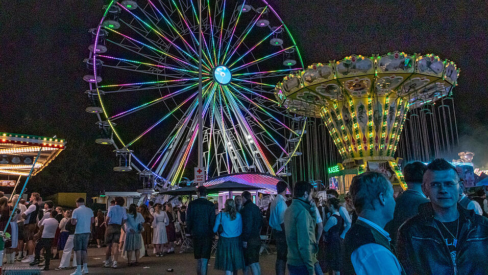 Das Riesenrad dreht sich wieder auf der Ackerloh.