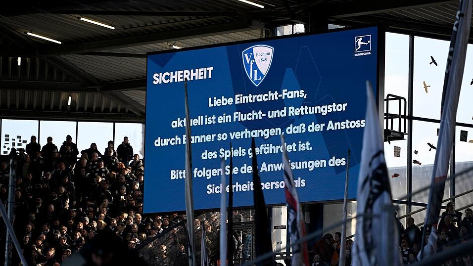 Das Spiel wurde 50 Minuten später als geplant angepfiffen.