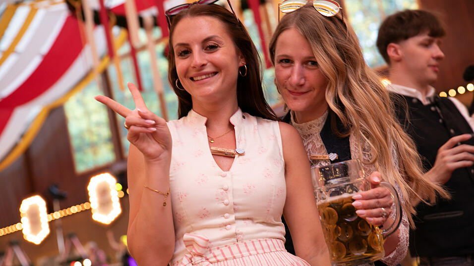 Die Partybilder vom Mittwoch, 13. August, aus dem Festzelt Krönner. Die Partybilder vom Mittwoch, 13. August, aus dem Festzelt Krönner.