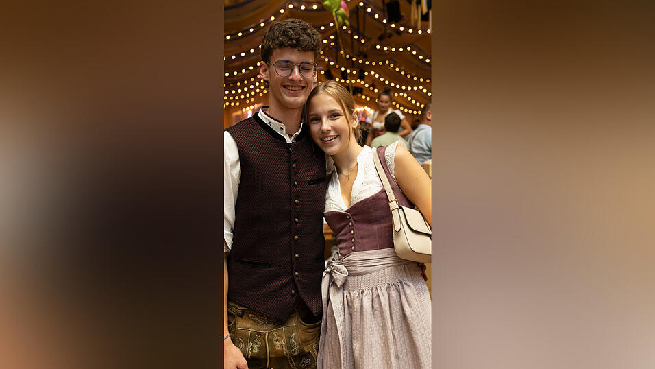 Die Partybilder vom Freitag, 7. August, aus dem Festzelt Reisinger. Die Partybilder vom Freitag, 7. August, aus dem Festzelt Reisinger.