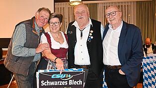 Die wichtigsten Protagonisten von damals (vl.): Sebastian Schlachtbauer, damals CSU-Ortsvorsitzender von Aiglsbach, Ideengeberin Hannelore Langwieser, Kapellmeister Heinz Pickel und Landrat Martin Neumeyer.