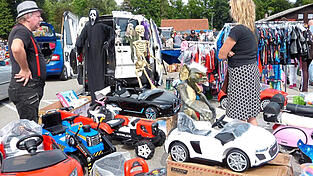 Der gewerbliche Veranstalter der Flohm&auml;rkte will an seinen vier Aktionen am Rodinger Regenufer festhalten.