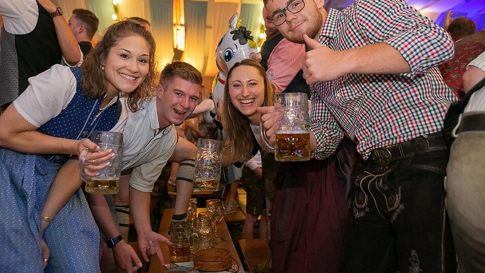 Die Partybilder vom Freitag, 12. August 2022, aus dem Festzelt Wenisch.