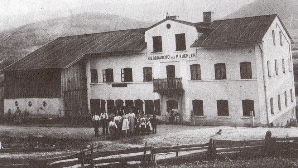 Die Brauerei mit Dorfwirtshaus hatte urspr&uuml;nglich Paul Kuchler erbaut. Begonnen hatte er im Jahr 1898. (Repro)