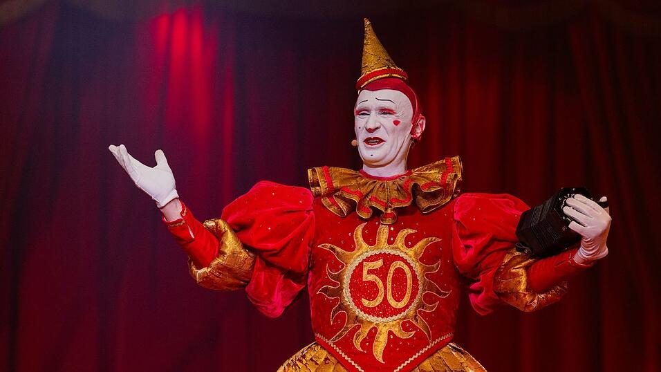 Weißclown «Gensi» (Fulgenci Mestres) ist seit mehr als 20 Jahren einer der Stars bei Roncalli. Weißclown «Gensi» (Fulgenci Mestres) ist seit mehr als 20 Jahren einer der Stars bei Roncalli.
