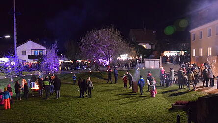 Ein herrliches Ambiente bot der Pfarrgarten beim Kathreinmarkt.