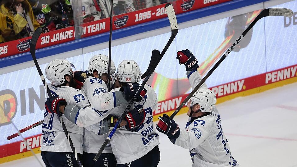 Diesmal jubeln die Adler: Mannheim erzwingt ein f&uuml;nftes DEL-Finale