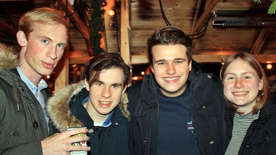 Bei einem schweren Unfall in der Gemeinde Frontenhausen sind zwei Menschen verletzt worden. Bei einem schweren Unfall in der Gemeinde Frontenhausen sind zwei Menschen verletzt worden.