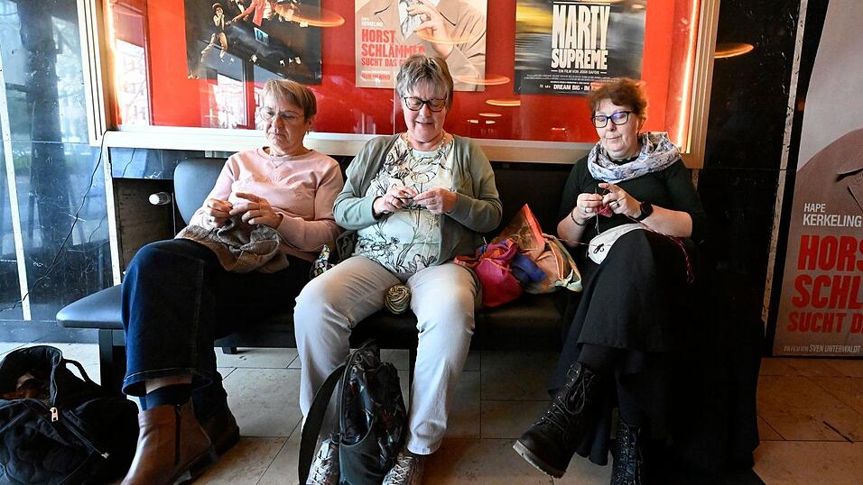 Welcher Film gezeigt wird, erfahren die Besucherinnen bei dem K&ouml;lner Event erst kurz vorher als &Uuml;berraschung.