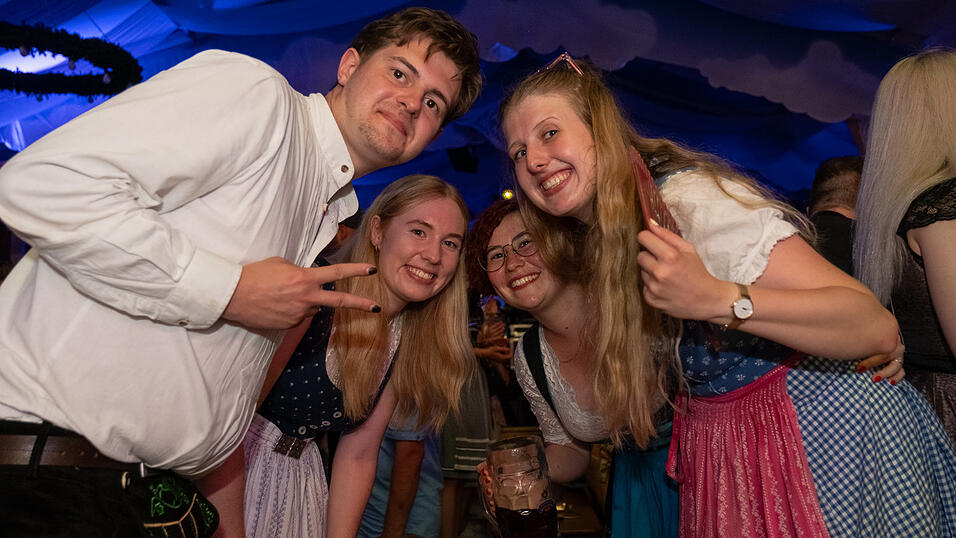 Die Partybilder vom Montag, 14. August 2023, aus dem Festzelt Reisinger. Die Partybilder vom Montag, 14. August 2023, aus dem Festzelt Reisinger.