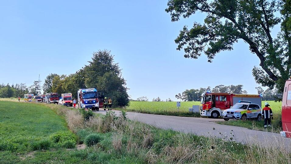 In Beutelhausen brennt ein Schweinestall. In Beutelhausen brennt ein Schweinestall.