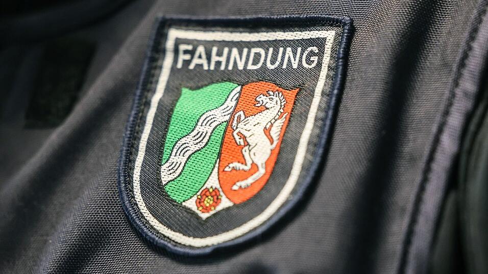 Steuerfahnder gehen gegen Briefkastenfirmen in Steueroasen vor (Symbolbild)