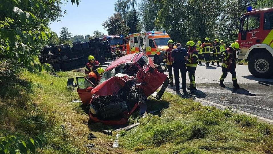Bei dem Unfall ist ein Schadenin H&ouml;he von 40.000 Euro entstanden.