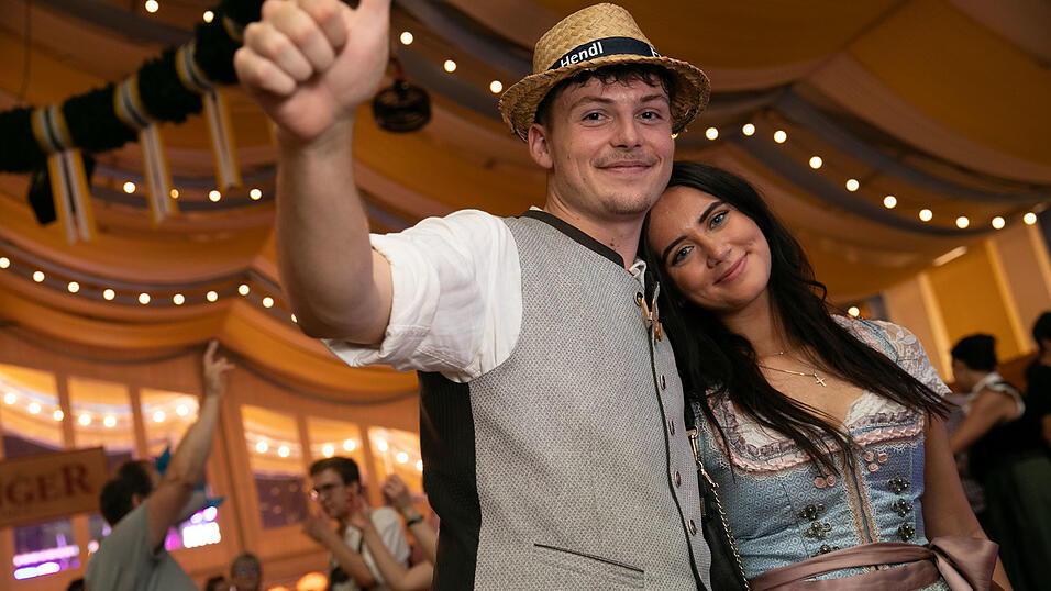 Die Partybilder vom Freitag, 15. August, aus dem Festzelt Reisinger. Die Partybilder vom Freitag, 15. August, aus dem Festzelt Reisinger.