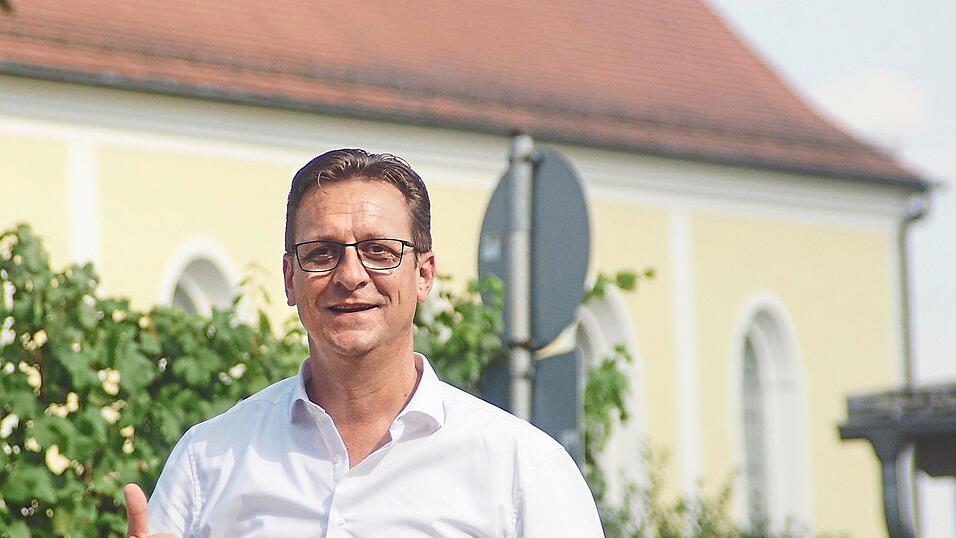 AfD-Landtagskandidat Dieter Arnold in seinem Heimatort Hainsacker. Er sei lösungsorientiert, sagt er.