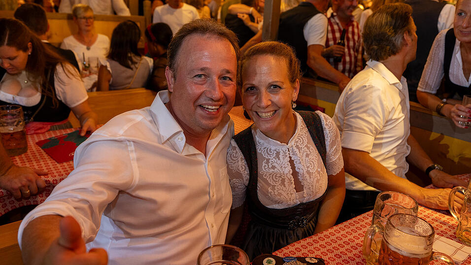 Die Partybilder vom Freitag, 9. August 2024, aus dem Festzelt Kr&ouml;nner.