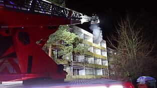 In einem Geb&auml;ude in der Amperstra&szlig;e in Regensburg hat in der Nacht zum Mittwoch eine Wohnung gebrannt.