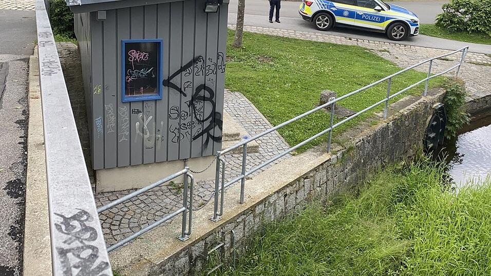 Auch hier waren Sprayer im Einsatz.