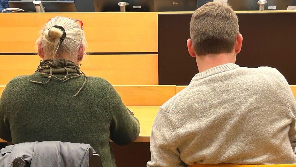 Der angeklagte Mann soll in Haft, die Angeklagte wurde vom Landgericht Würzburg aus Mangel an Beweisen freigesprochen. (Archivfoto)